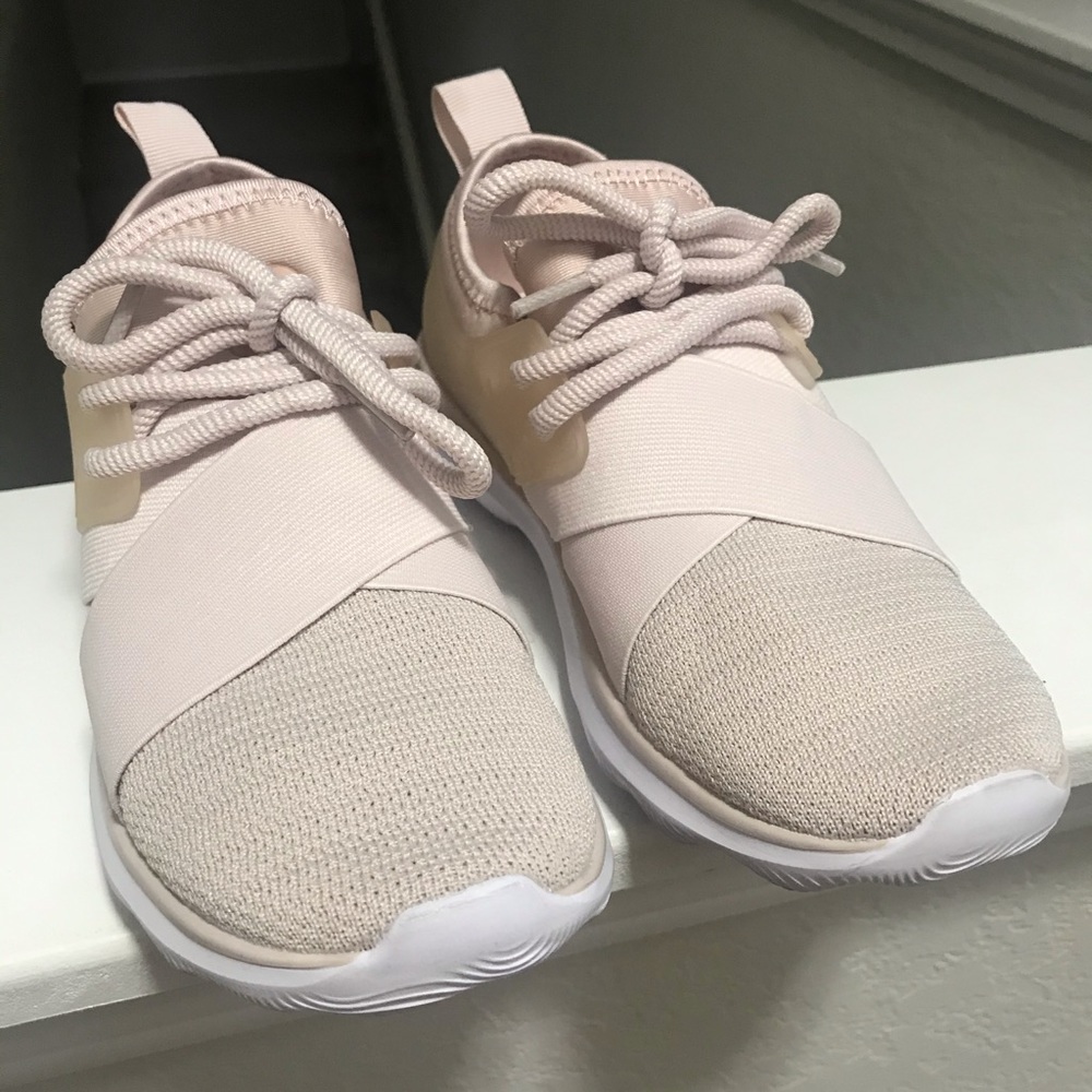Pink women fashion sneakers